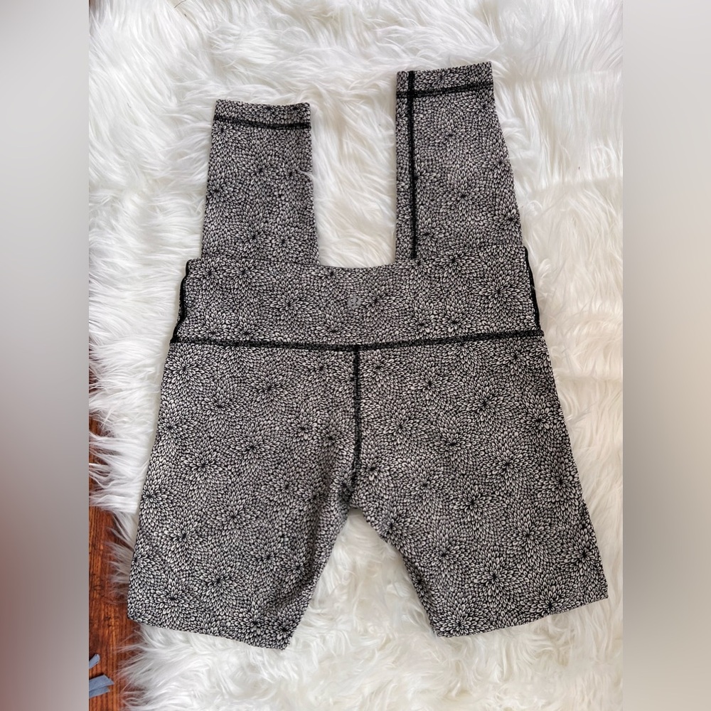 Lululemon Athletica Black and White Leggings